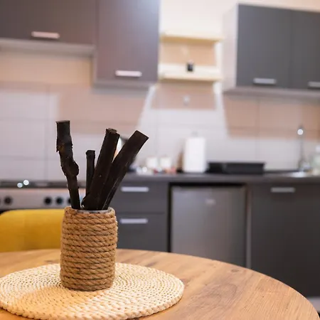 Iris 2 Апартаменты *